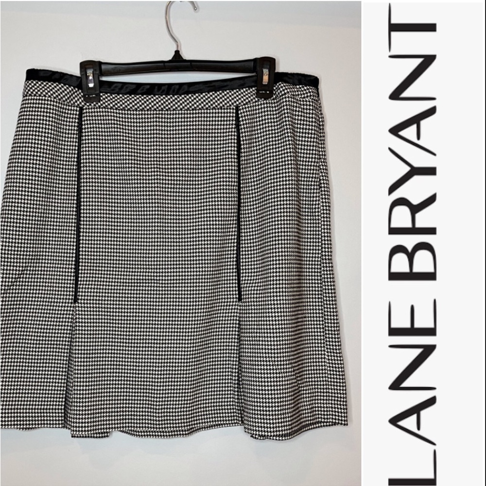 EUC Lane Bryant herringbone black and white skirt with satin trim size 16